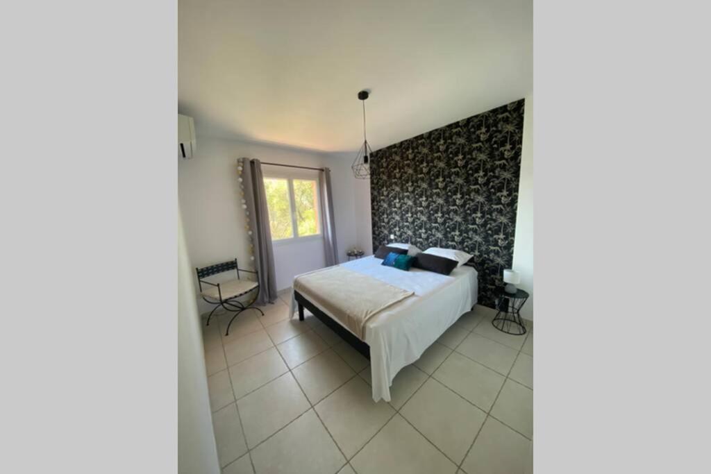 Ferienwohnung Joli F3 De 60M2 Avec Balcon Bastelicaccia Exterior foto